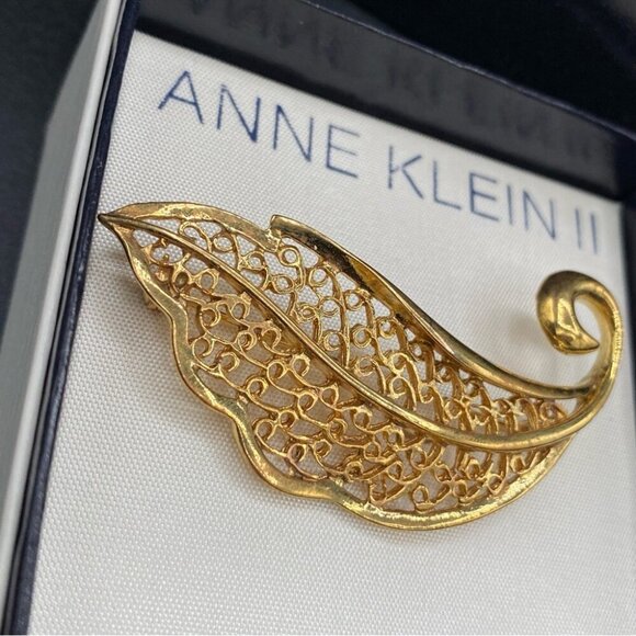 Vintage Anne Klein II Gold Plated Filigree Leaf Brooch - Picture 2 of 11